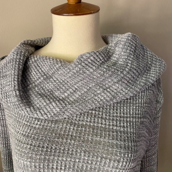 Postmark Anthropologie Maurisa Cowl Neck Top - Picture 4 of 9